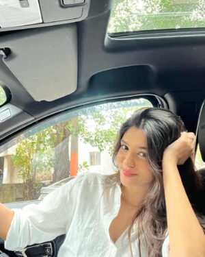 Pranali Rathod Instagram - Mausam Mausam Tha Suhaana Bada Mausam Mausam🌦️💛