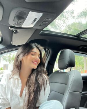 Pranali Rathod Instagram - Mausam Mausam Tha Suhaana Bada Mausam Mausam🌦️💛