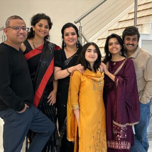 Pranathy Sadhanala Instagram - Family🩷 #myfamily #mystrength #lovemakeslifebeautiful #pranathymanasupalike