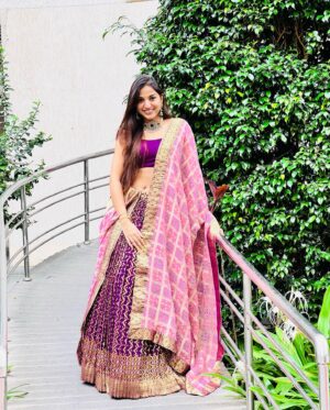 Pranavi Manukonda Instagram - Hayyoda 🙈💕

Wearing: @myriti 
Jewellery: @petalsbyswathi