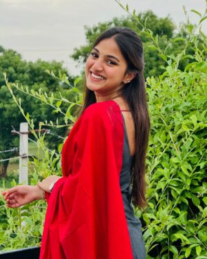 Pranavi Manukonda Instagram - 🍀♥️

My designer: @shilpacouture ✨

#traditional #love #chittoor #instagood #instadaily