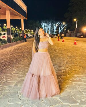 Pranavi Manukonda Instagram - ✨💕🎀

Wearing: @arisha_label 
PC: @neema_kv 🎀