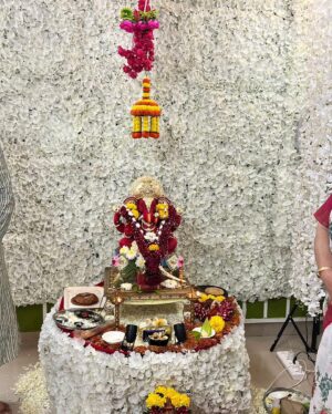 Praneet Bhatt Instagram - Ganpati bappa morya