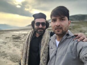Praneet Bhatt Instagram - With great actor and great personality  my brother  @praneetbhat  #panunkashmeer
