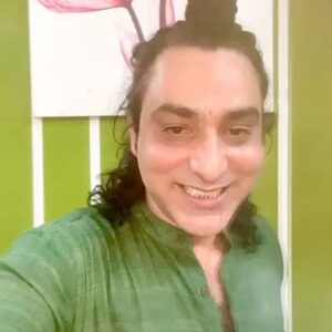 Praneet Bhatt Instagram - Guys stay tuned 🪔🙏🐅