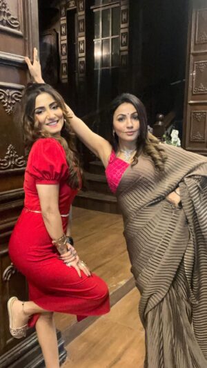 Preet Kaur Nayak Instagram - I’ve got this Di! 
.
.
.
.
.
.
.
.
.
.
.
.
.
.
.
#instagood #instagram #reelsinstagram #reelsvideo #newreels #newpost #explore #explorepage #love #sisters #mondeep #kumkumbhagya