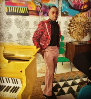 Prentice Penny Instagram - Critics choice. Yes, I am. #criticschoiceawards #insecurehbo #VerySilkSonicy Thank you to the team. 👔: @edixonthewardrobeguy @ediktapparel 💄: @mbear_beauty 💈: @erikdabarber