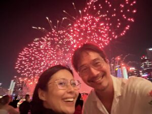 Priscelia Chan Instagram - Blessed 59th Birthday our homeland Singapore 😍🇸🇬🎉❤️ Took a moment to give Thanks to God… it also dawned on me while I was ironing the crisp clean scent sun-dried laundry in the afternoon, recalling the simple happiness of having breakfast with our family at the coffee shop, looking forward to our National Day potluck session with our family later. 🥰
May we never take all these simple joys for granted and celebrate another year of achievement as one united people. 🇸🇬❤️🎉🌻