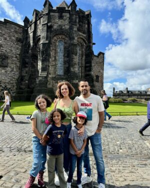 Priscila Faz Instagram - No podía faltar el álbum de tío de Edimburgo 🏴󠁧󠁢󠁳󠁣󠁴󠁿