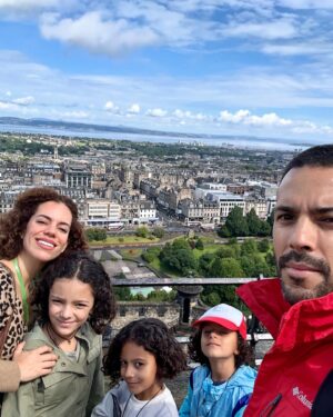 Priscila Faz Instagram - No podía faltar el álbum de tío de Edimburgo 🏴󠁧󠁢󠁳󠁣󠁴󠁿