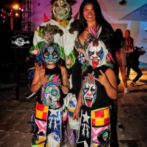 Psycho Clown Instagram - Excelente noche le deseamos la familia Psycholoca a todos , que sea una semana muy bonita a lado de las personas que aman , yo le agradezco a DIOS que me haya puesto en el camino a una mujer tan inteligente y tan bella como mi @zaraida_cm y unos niños que son motivo de que nosotros sonriamos los @lospequenos_psicopatas 

Foto : @celymaravilla
