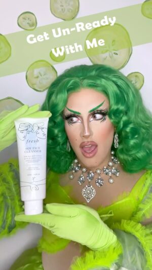 Pythia Instagram - Get Unready with Me! I’m #SoyObsessed with this new Limited Edition Soy Face cleanser by @freshbeauty! And I’m serving some futuristic cucumber girl realness to match! 🍃🥒 This cleanser is suitable for all skin types, and deeply cleanses all makeup and impurities, while maintaining the skin’s natural PH balance. After rinsing, it delivers 10% more hydration. Get yours now at @sephoracanada!