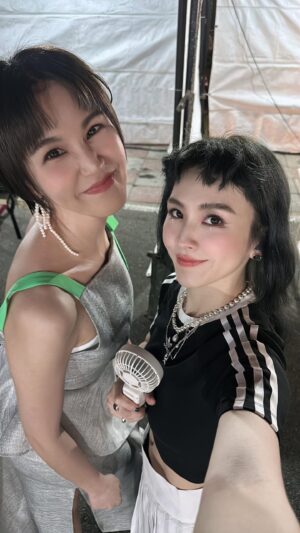 Queen Wei Instagram - 快點！ @qqqqqueen  要上台了！快投票🫀🫀🫀