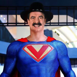 Quim Barreiros Instagram - Chegou o novo super-herói. O Super Quim tem apenas uma missão: dar com a agulha em tudo o que mexe! É o fim do bicho! 💪 E se queres tomar a #vacina com alegria, vai lá ao link no meu perfil. Até bailas!
⠀⠀⠀⠀⠀⠀⠀⠀⠀⠀
#TioQuim #QuimBarreiros