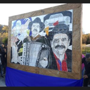 Quim Barreiros Instagram - É de coração emocionado que agradeço à família Cunha e à Fundação Santoinho pela homenagem na nova Praça das Concertinas. Por tudo que fizeram por mim e, mais importante ainda, por manterem vivos o folclore e valores minhotos, um grande OBRIGADO.