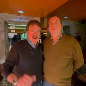 Quim Barreiros Instagram - Amigos! Todos ao Santoinho no próximo Sábado dia 28! Será um privilégio ser homenageado juntamente com o meu amigo @augusto_canario_e_amigos! 
Vemo-nos no @santoinho !!