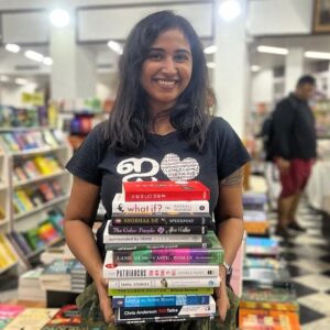 RJ Ananthi Instagram - What better way to treat someone who isn’t a fan of sweets or parties?

Or is it his trick to buy my silence?🤫😂 
Happy happy bday @reghuram_r 🥳
You make my world so beautiful just by being you😻