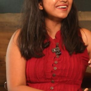 RJ Ananthi Instagram - Did you meet your #SillunuOruKadhal Suriya in college?😂

Watch now👉🏼▶️Link in story and bio!

#OffScreenWithOndraga @ondragaent @oruoorileorufilmhouse @preethi_srivijayan @sarang_thiagu @kishendas