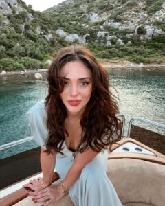 Actress Rabia Soytürk HD Instagram Photos and Wallpapers June 2024