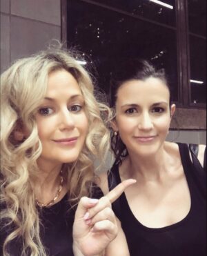 Rachael Carpani Instagram - Haaaaappy Merry Birthday to my Amazing little sis @georgiamaie_music ❤️❤️❤️🎉🎉🎉
*
Obviously our posing skills are genetic….although for someone so beautiful pls see 2nd slide …..and enjoy what I go through to get this beauty to actually “pose” for a pic 😂📸
*
Enjoy your next year beautiful one ….❤️❤️❤️ you are my little sis , a force to be reckoned with , and amazing mama , my bestie and the only person who can make me laugh until I can’t breathe 😁😆
*
Love you sis , Happy freakin Birthday ❤️🎉🥰
*
*
*
*
#happybirthday