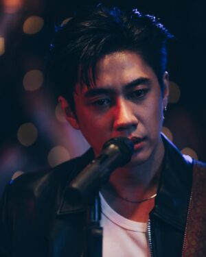 Rachata Hampanont Instagram - อ่านแต่ไม่ตอบ (READ) | แจม รชตะ

🔗 https://youtu.be/NCaCsn-ojVM

ผลงานเพลงเดี่ยวเพลงแรกของผม ถ้าอยากรู้ว่าทำไมผมถึง “อ่านแต่ไม่ตอบ” ก็เข้าไปฟังกันได้เลยครับ👇🏼👇🏼👇🏼

รับชม Music Video ทาง YouTube : onemusic
และฟังได้ทุก Streaming Platforms

JAM 1STSOLO SINGLE

#แจมxMVอ่านแต่ไม่ตอบ
#JamRachata
#แจมรชตะ
#onemusic
#ช่องวัน31