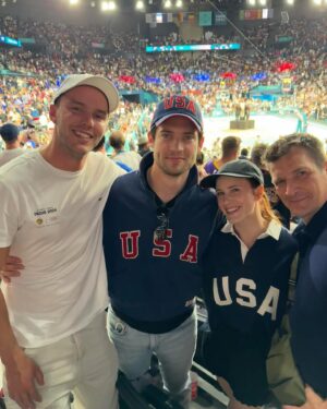 Rachel Brosnahan Instagram - This Super crew took Paris Olympics and while they didn’t let us try the long jump, we’re now 84% baguette and that feels like a win.

Thanks to our @wbd family for this once in a lifetime experience!