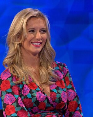 Rachel Riley Instagram - New series of 8 out of 10 Cats Does Countdown incoming! Starts tonight 9pm @channel4, don’t miss it 🤩 #comedy