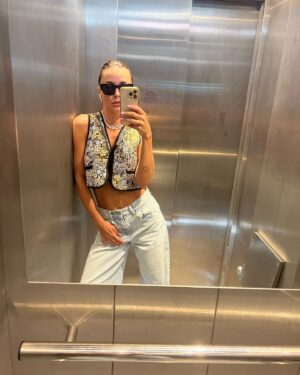 Radka Třeštíková Instagram - miluju tě, ale na chvíli jdem zas od sebe, ofino🥺