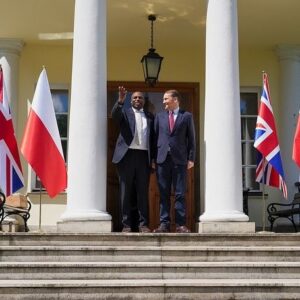 Radoslaw Sikorski Instagram - The UK and Poland will work together to build a more secure and prosperous future across Europe 🇬🇧 🇵🇱