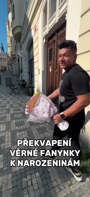 Raego Instagram - DEJ SRDCE❤️ PŘEKVAPENÍ: Máte vteřinku? Jsou fanoušci, kteří jsou prostě vždycky tady pro vás. tohle si dokoukejte až do konce! ❤️🫶 #music #fyp #family #show #love #birthday