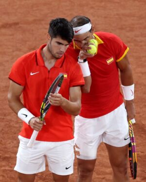 Rafael Nadal Instagram - Vamos España 🇪🇸 
Vamosssssss #Nadalcaraz 💪🏻😉

#Olympic #Paris2024 #tennis 

📸 Getty