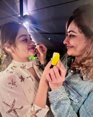 Rahman Instagram - Our precious girl turns another year more fabulous today. Happy birthday to a girl who is so strong, kind, and inspirational. U impress and surprise me and the people around u , year after year. May u always follow your heart and be happy. Aameen. 

#birthday #birthday2024 #rahmansfamily #love #skyresturant #family #shotoniphone14promax #cake #siblings #alisharahman