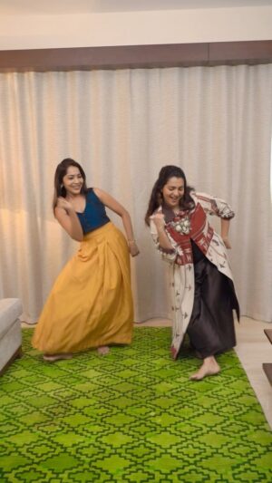 Ramya Subramanian Instagram - When Gangammal leads,even the first take becomes gold !♥️💃✨🎶
@par_vathy 

#Thangalaan #FirstTake