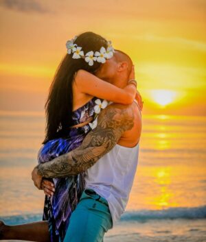 Randy Orton Instagram - In a few days it’ll be 11 amazing years since I met the love of my life. Love you baby ❤️
@kim.orton01
