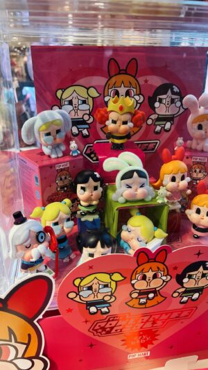Rangga Moela Instagram - unboxing cry baby x PPG from @bnshypeofficial @bns_hype at @centralstoreid @grandindo 🫶🏻😍

(full version on my tiktok : rangga_moela)
#crybaby #crybabyxpowerpuffgirls #popmart
