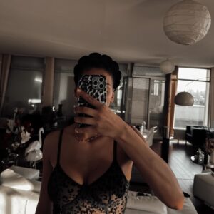 Rania Saiidii Instagram - 𝗖𝝠𝗣𝗧𝗨𝗥𝗘 TON 𝗛𝗜𝗦𝗧𝝝𝗜𝗥𝗘. ☽••