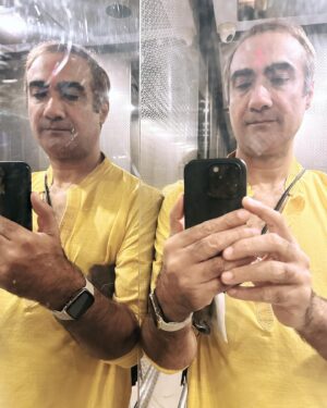 Ranvir Shorey Instagram - And we’re off! Have a great Diwali, all! 🪔❤️