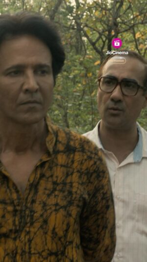 Ranvir Shorey Instagram - Even the world’s greatest detective needs a partner in crime (solving). 🤝🔎

Catch the dynamic duo on their adventures in #ShekharHome on 14 August only on JioCinema Premium.

@kaykaymenon02 @ranvirshorey @rasikadugal @iamkirtikulhari 

#ShekharHomeOnJioCinema #JioCinemaPremium
