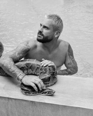 Raphaël Pépin Instagram - De phobie à hobby 🐍  Merci @aparicio_mickael 🤝🏻