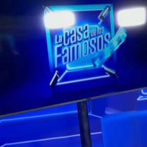 Raquel Bigorra Instagram - Que especial noche. Los nuevos habitantes están a nada de vivir una experiencia única en @lacasafamososmx No se pierdan los detalles 8:30 pm por @canalestrellas Fui muy feliz de haber estado tan cerquita de ustedes y de @marieclaireoficial en todas las redes de la casa. ¿ Ya tienen favorit@ ? Vamoooooo’ 
#totallook @carlosmanzanooficial 
#makeup @soymanumakeup