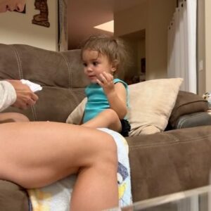 Raquel Pennington Instagram - 14 months old today 🩷📚 our little smarty pants 😍 working on raising a bilingual baby #BabyGirl #PuertoRican #Mexican - watch until the end - She probably has about 100-150 words - she can understand some Spanish and has picked up a few words as well. Amo Mama & Amo Mommy she has had down pact for a few months now :) Plus she started telling us when she has pooped lol 💩 Lastly she loves reading. It’s always book… book … Swipe left for part 2