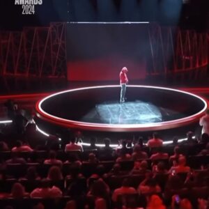 Rashida Olayiwola Instagram - 🎵Sometimes you gotta POP OUT and show NUMBERS🎵 I know for sure that any writer / creative, artist, comedian will tell you there’s NOTHING like seeing an idea flourish into something special “IT’S ABOUT US” #BetAwards24 opening & the process was fun and special. Glad what was laid down was picked up 🌚😌 It’s always been and we should always make it our business to make it about #US 🎵THIS AINT ABOUT YOU OR ME IT’S BOUT #WE🎵♥️🎬💚✊🏾✌🏾S/O to da #Compton kid / my bro @jsnowpro . When two or more are gathered… 😮‍💨 #ChicagoKid 👩🏾‍💻👨🏾‍💻 #multihyphenate #Comedian #Actress #Writer #Creative #GoodHuman #BlackWoman #Real 👊🏾
