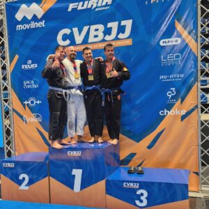 Raúl Olivo Instagram - No todas se ganan pero siempre se aprende !!! A seguir trabajando!  Felicitaciones a los ganadores, un gusto compartir tatami!! Primer dia del @circuitovenezolanobjj  #RO 🥉