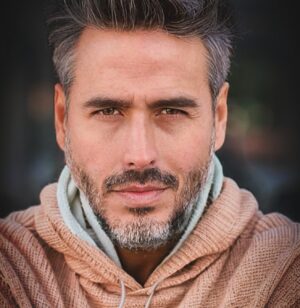 Raúl Olivo Instagram - Mejor así, confundidos. Que no sepan si si, si no, cuando o con quien!  #RO