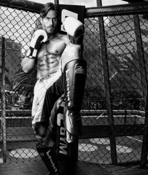 Raúl Olivo Instagram - Men’s Health Magazine Icono del mes!  #tbt #throwback #fight #fairtex #RO 🐺