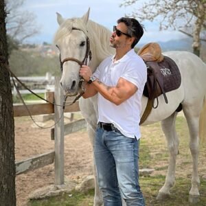 Raúl Olivo Instagram - Me encantan estos animales!!! ↔️ #RO