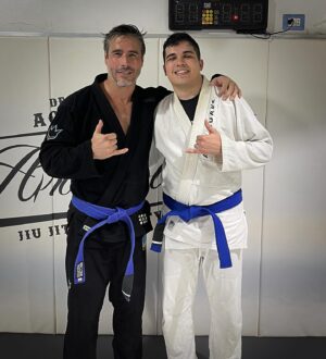 Raúl Olivo Instagram - Siguiendo el camino!  Gracias @academia_artesuave y a cada uno del team. Alumno siempre!! De todos he aprendido mucho, en cada rola, en cada competencia, casa victoria y cada “derrota” [ aprendizaje ]. Gracias BJJ por ser la via de escape de tanto!! Oss!! 🥋 #RO 🐺