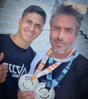 Raúl Olivo Instagram - Si crees que puedes lograr todo solo en esta vida, estas equivocado. Necesitas un apoyo, un consejo, una ayuda y si viene de parte de AMIGOS ya estas del otro lado!!! Gracias a mis amigos que me apoyaron este fin de semana y por supuesto a mi team [ en una próxima foto ]. Desliza para que veas a estos carajitos! 😂  #bjj #RO 🐺