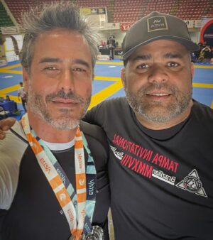 Raúl Olivo Instagram - Si crees que puedes lograr todo solo en esta vida, estas equivocado. Necesitas un apoyo, un consejo, una ayuda y si viene de parte de AMIGOS ya estas del otro lado!!! Gracias a mis amigos que me apoyaron este fin de semana y por supuesto a mi team [ en una próxima foto ]. Desliza para que veas a estos carajitos! 😂  #bjj #RO 🐺