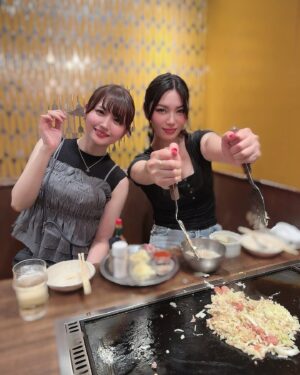 Raychell Instagram - 昨日はしゃんと打ち上げしましたよ❤️🤍

特技のもんじゃつくるの、披露しました🚀

#SCENTlivetourファイナル #RAYCHELL #岡田夢以 #chelldren #ちぇるどれん #めいっこ #ちぇるすた
